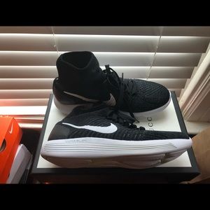 Brand new Nike lunarepic Flyknit